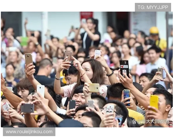 宝龙娱乐网粉丝互动平台，与你共同分享明星的精彩瞬间